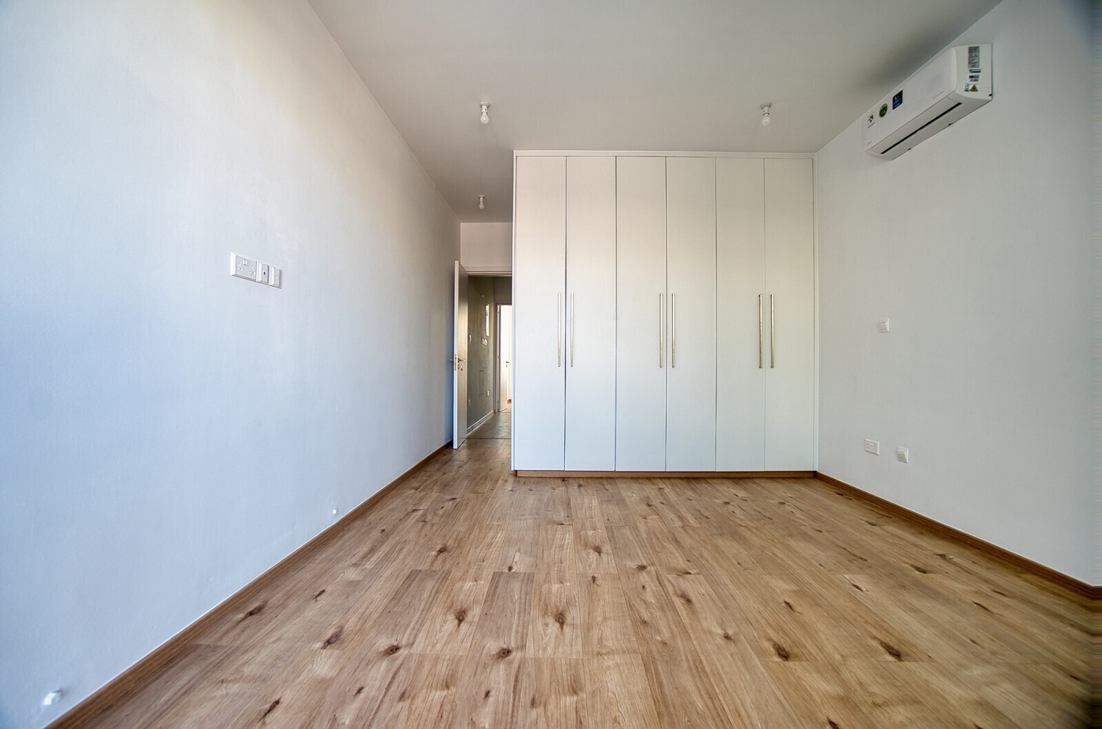 Schlafzimmer 2