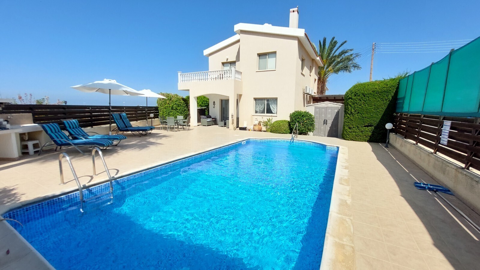 Villa mit Pool