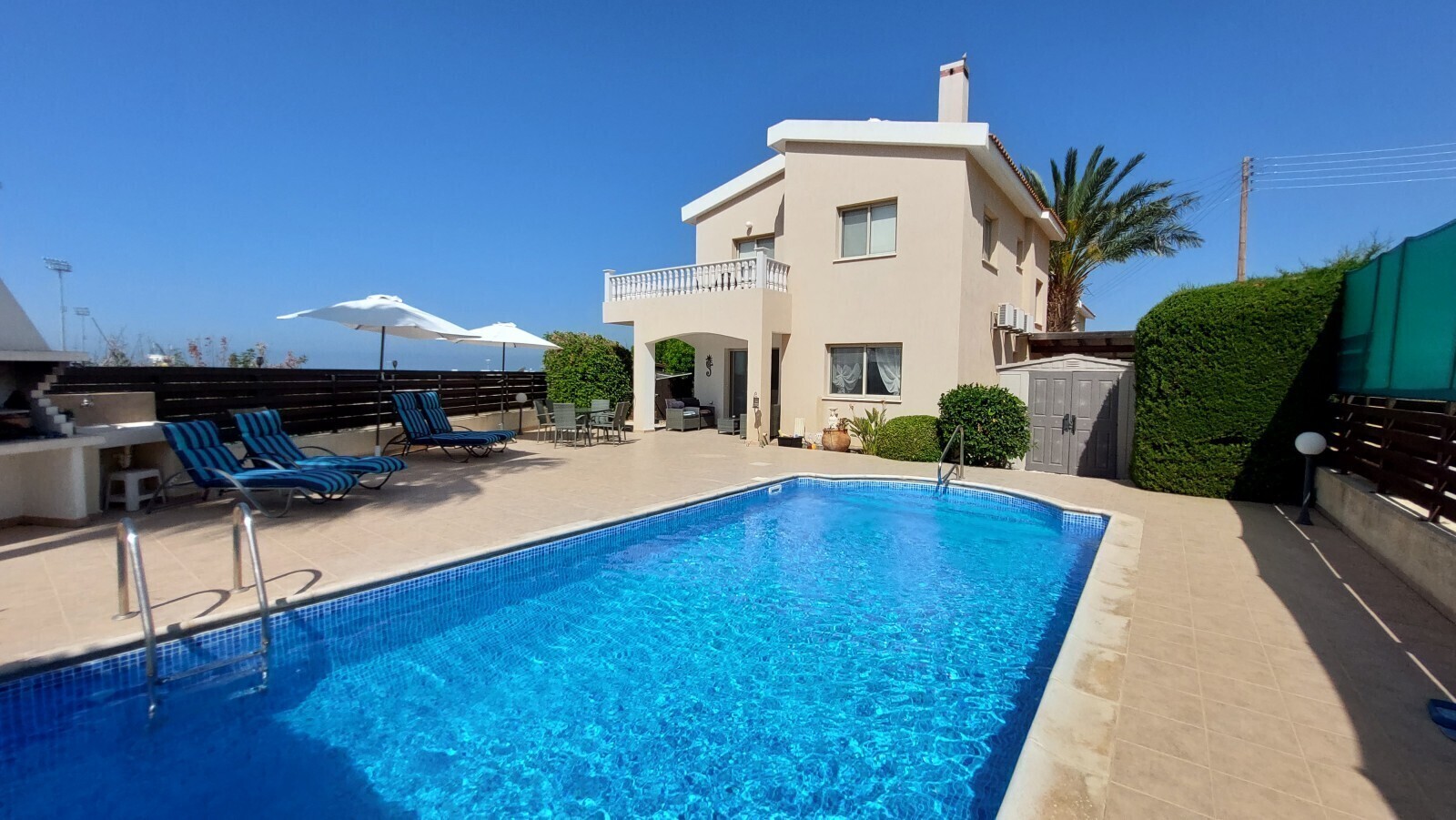 Villa mit Pool