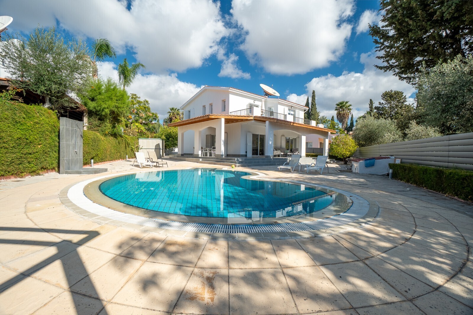 Villa mit Pool
