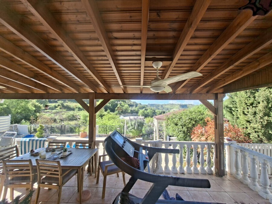 Überdachte Terrasse