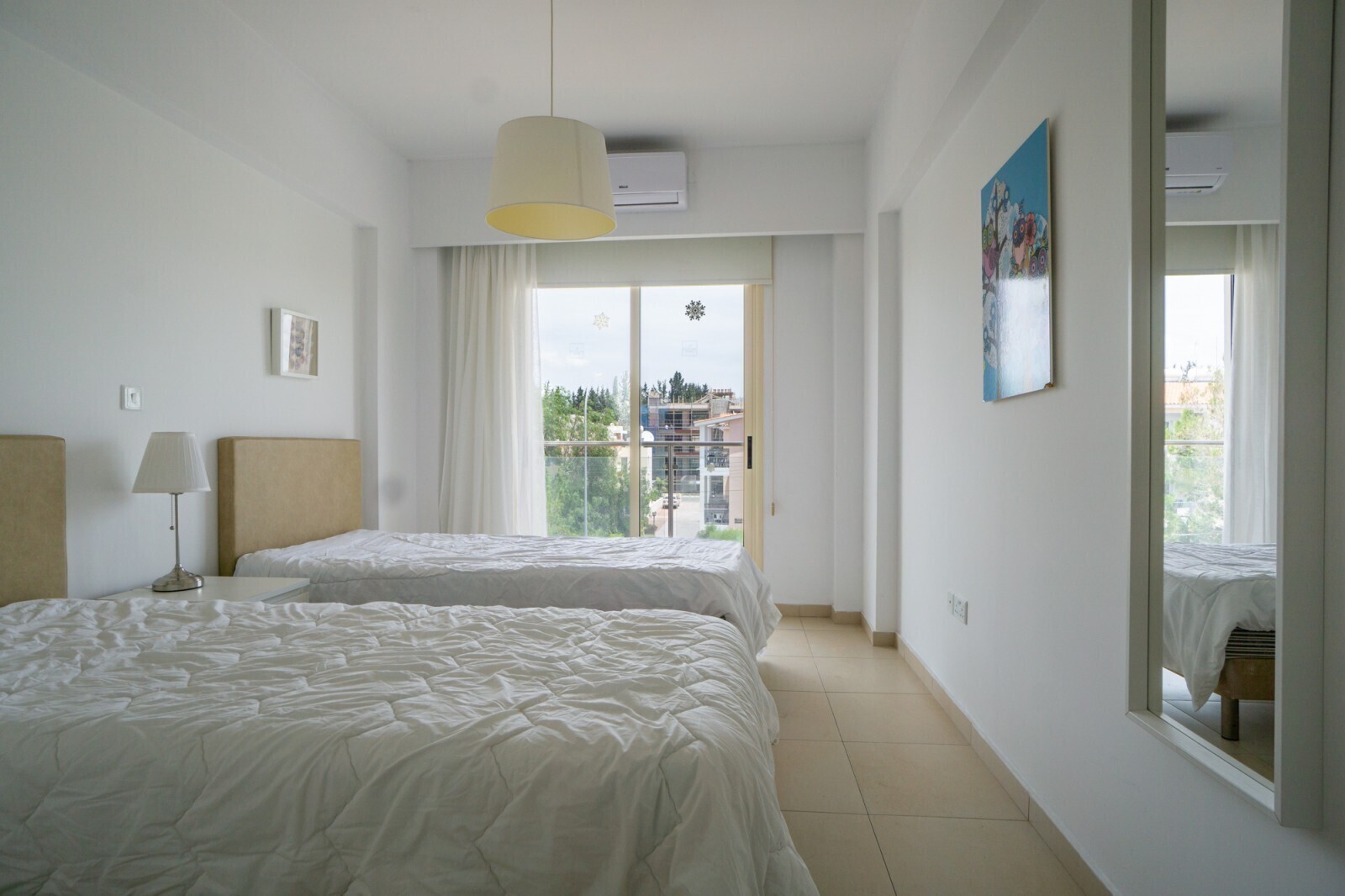 Schlafzimmer 1