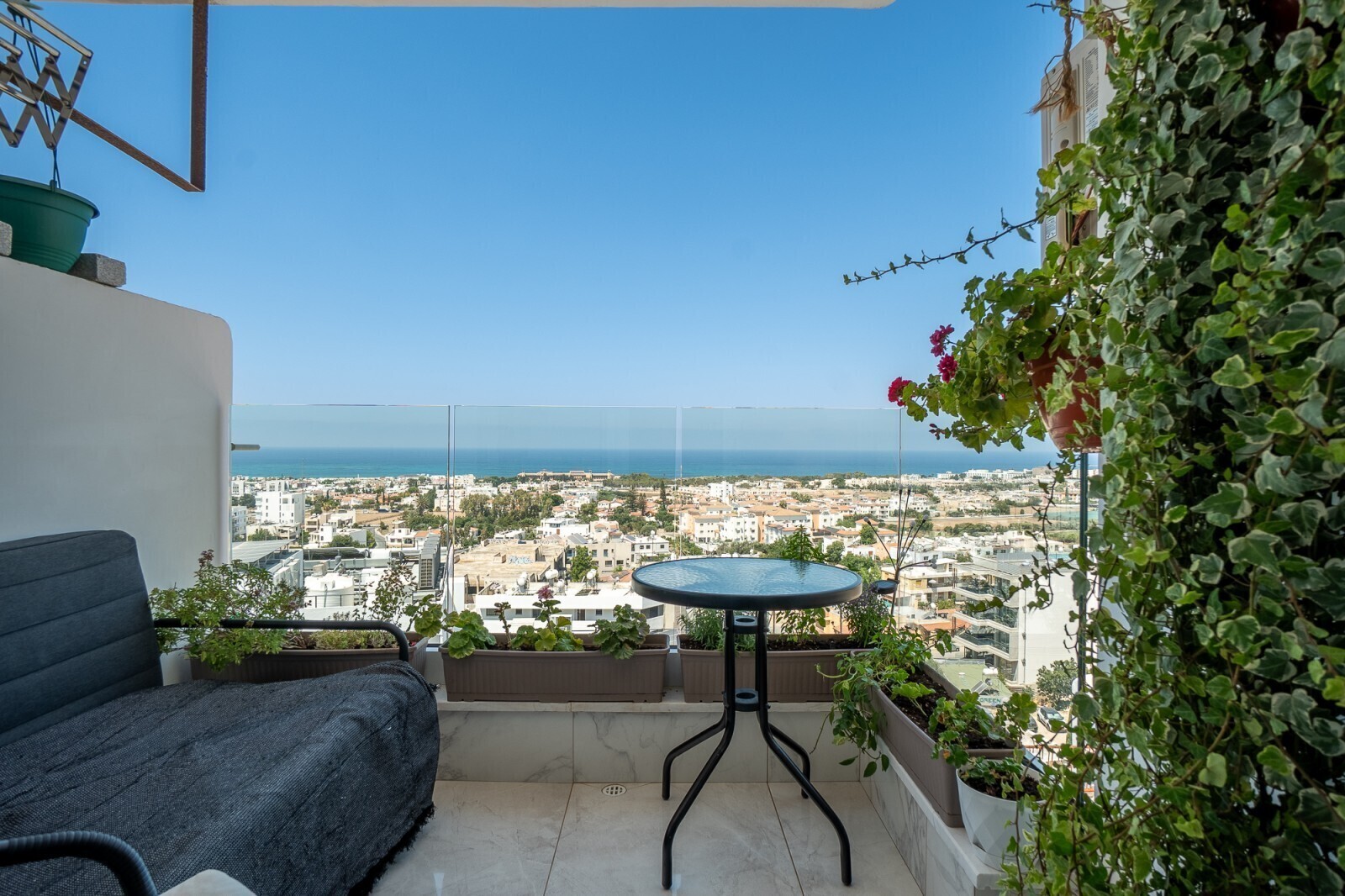 Balkon mit Meerblick