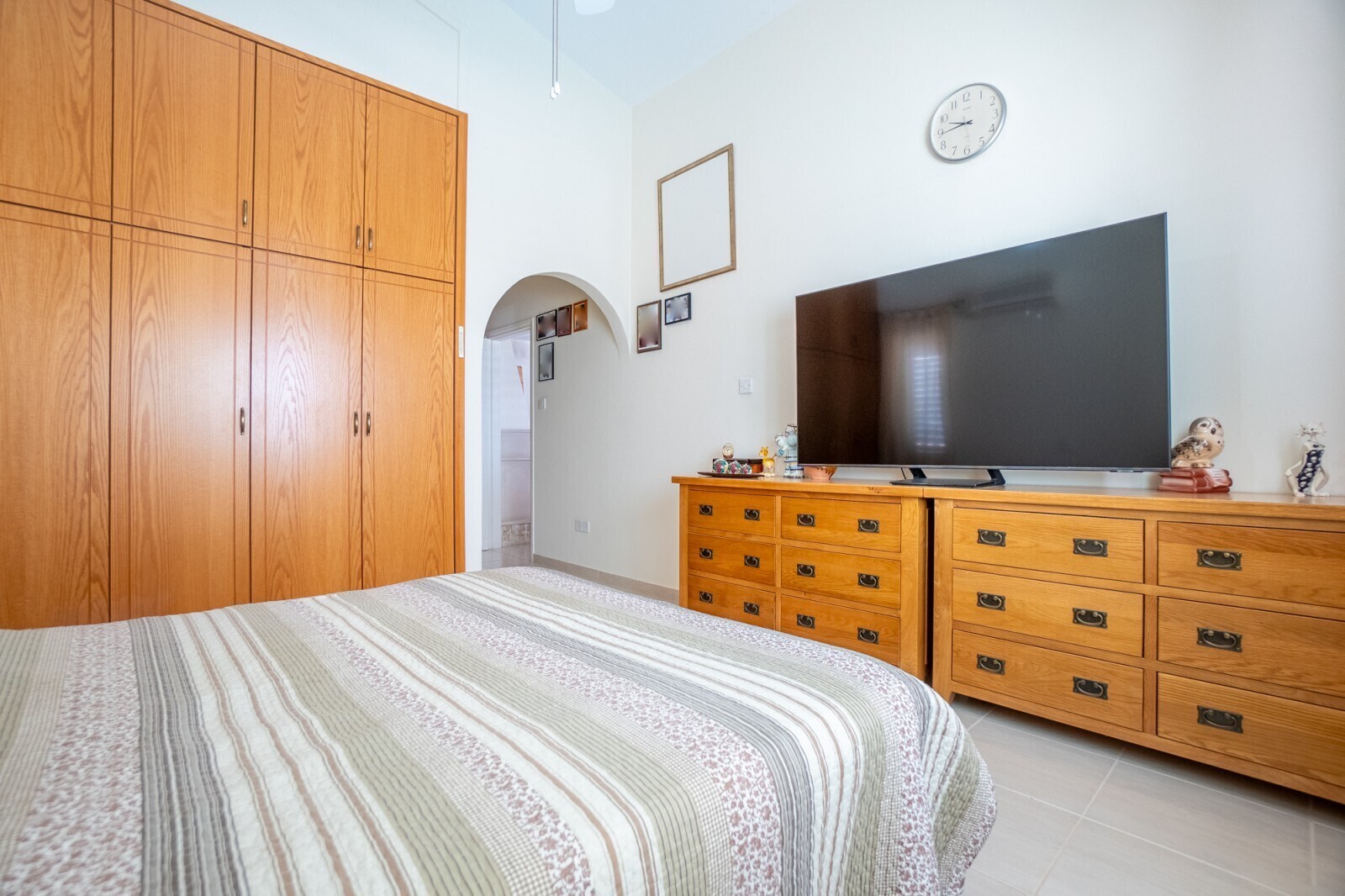 Schlafzimmer 1