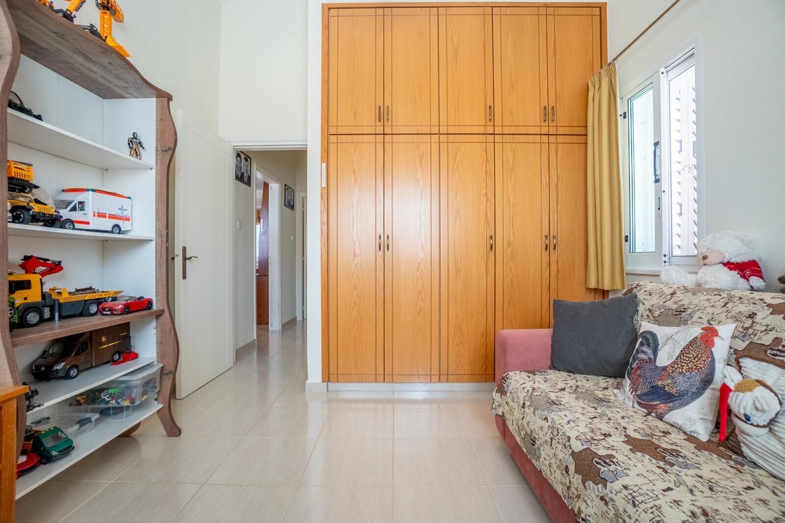 Schlafzimmer 2