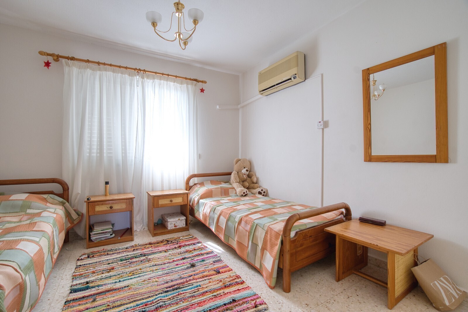 Schlafzimmer 1