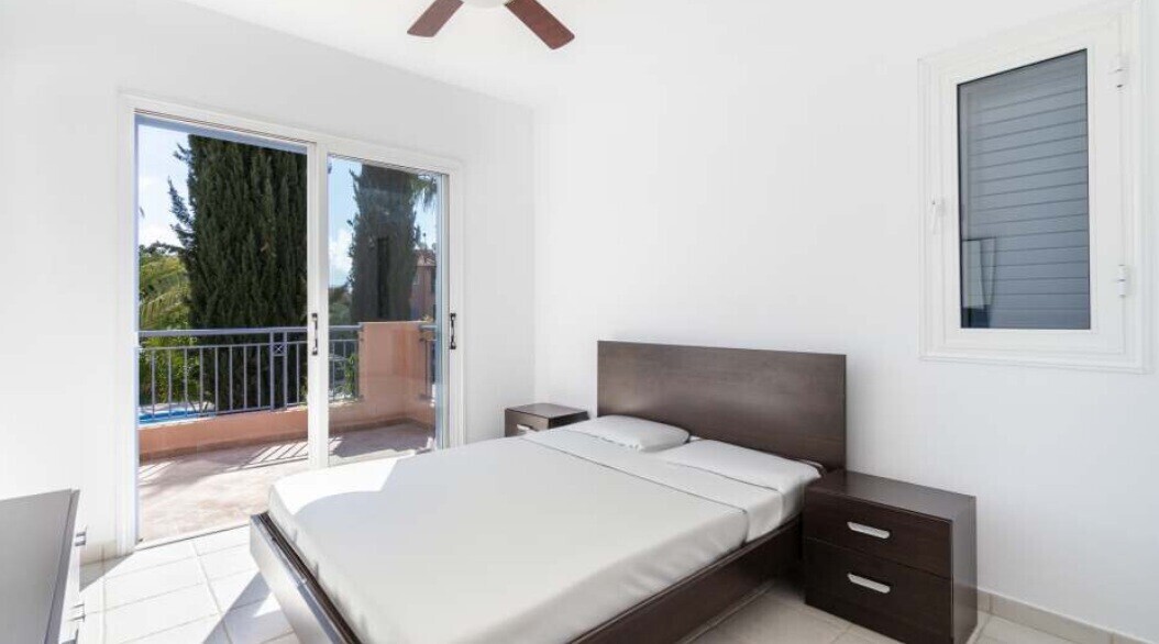 Schlafzimmer 1