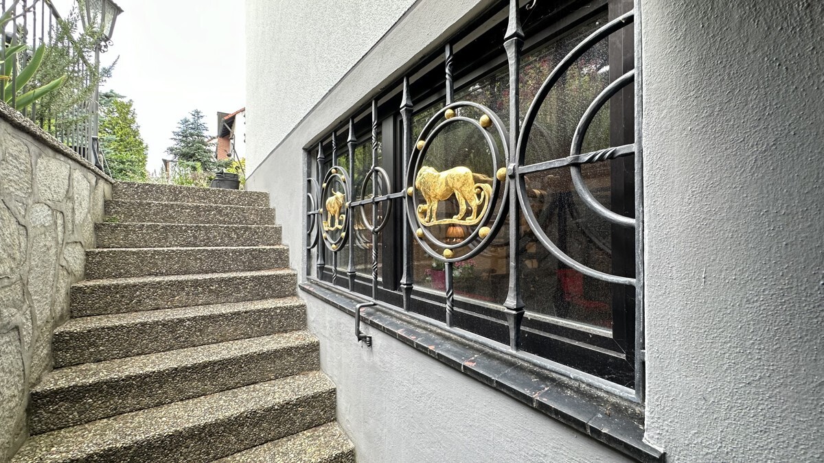 Eingang zum UG