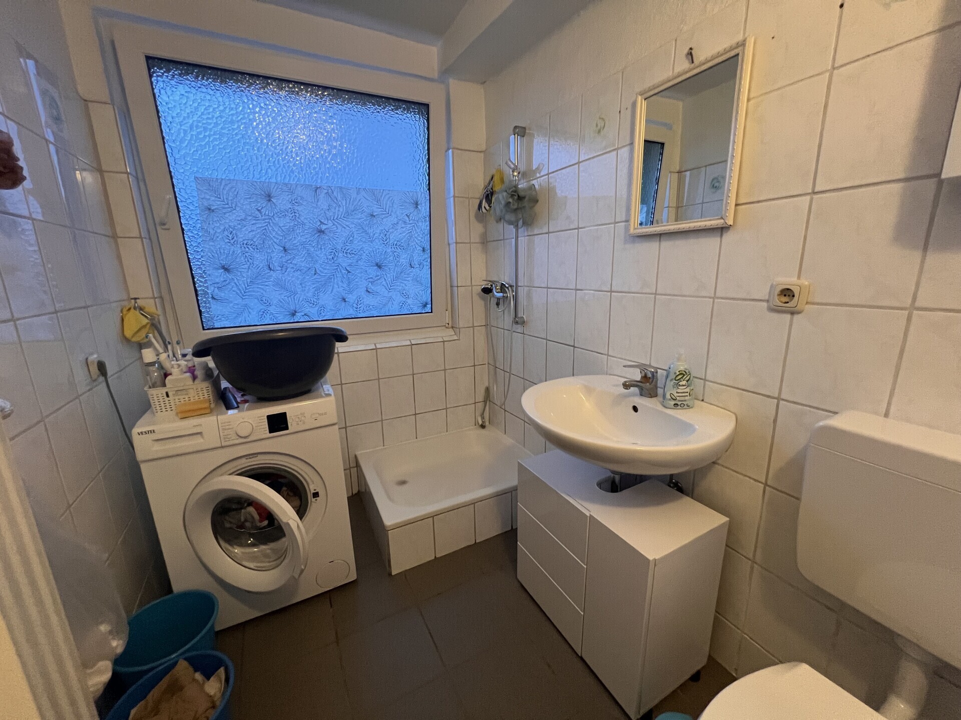 EG rechts Badezimmer