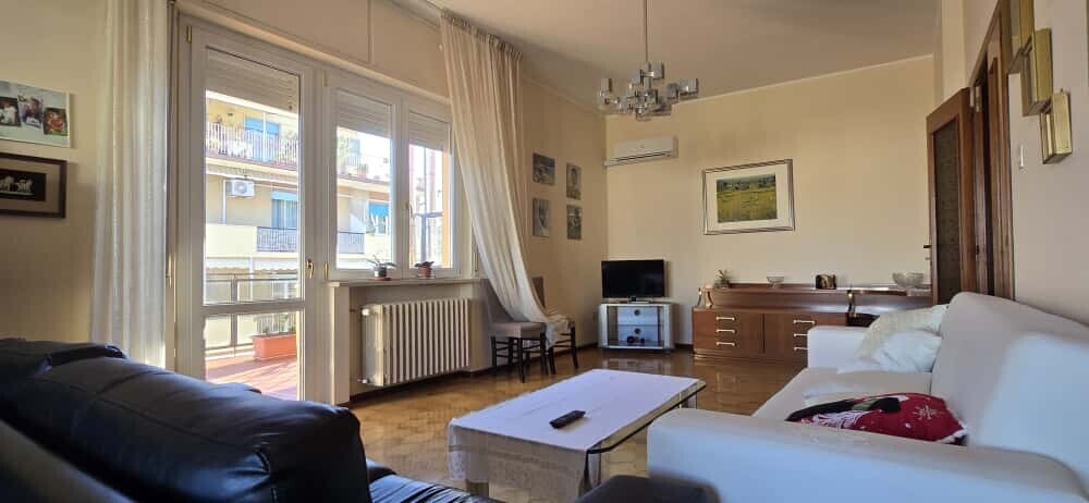 WhatsApp Image 2025-10-13 at 14.57.56 (1)