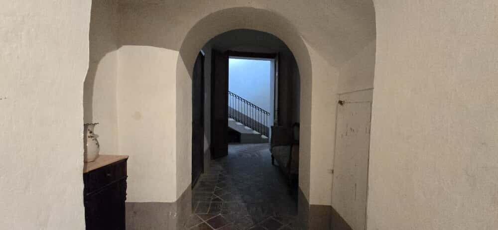 WhatsApp Image 2025-10-28 at 16.18.01