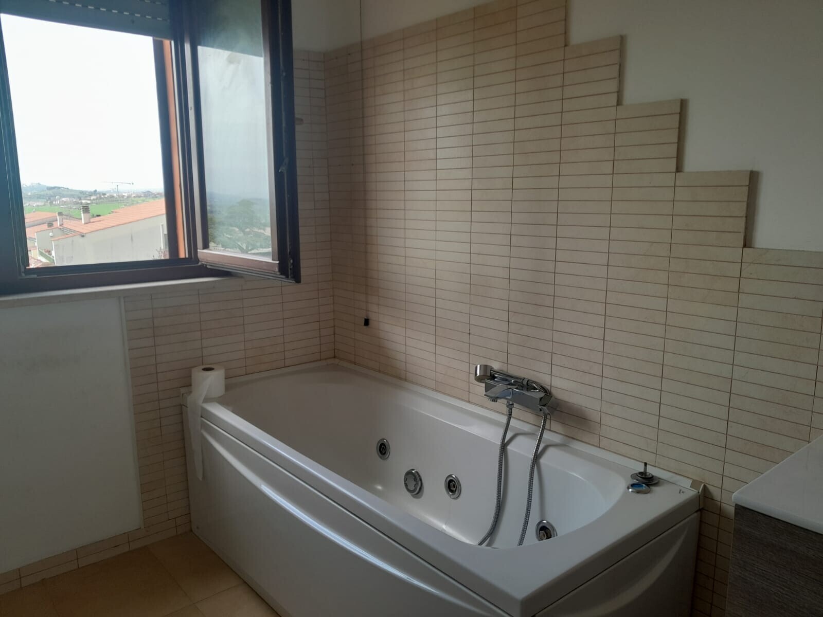 WhatsApp Image 2025-03-18 at 09.47.37 (1)