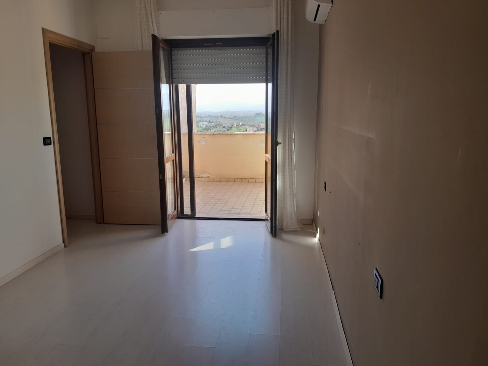 WhatsApp Image 2025-03-18 at 09.47.27 (1)