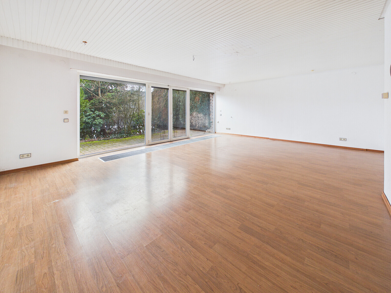Wohnzimmer UG