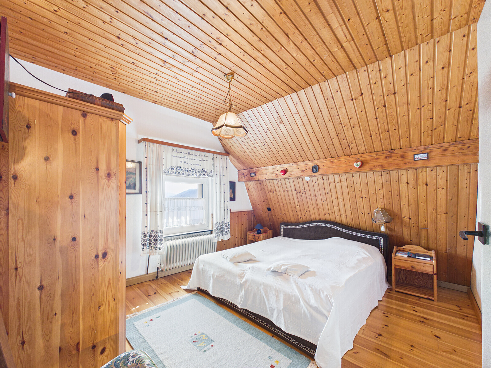 Schlafzimmer DG