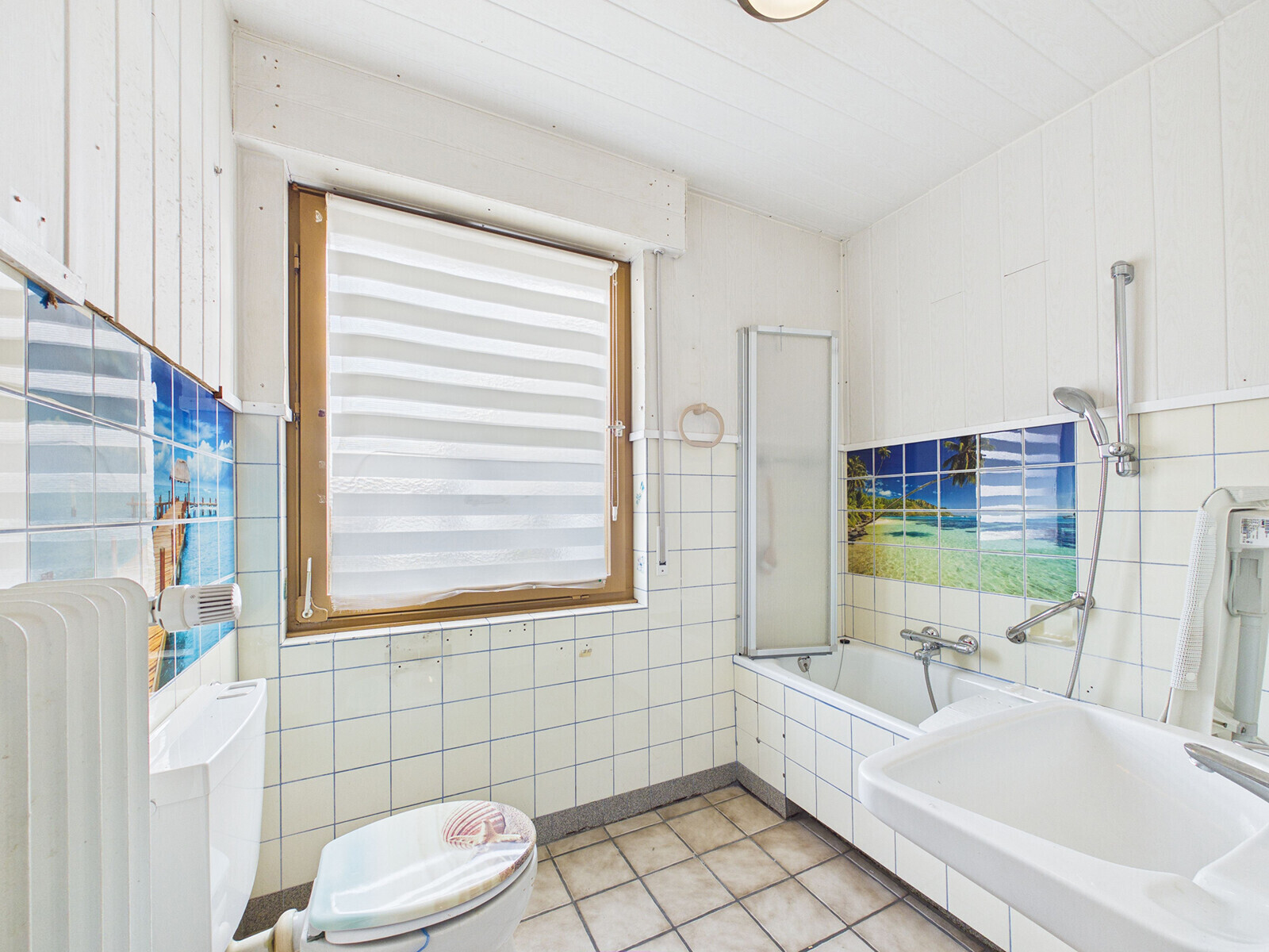 Badezimmer EG