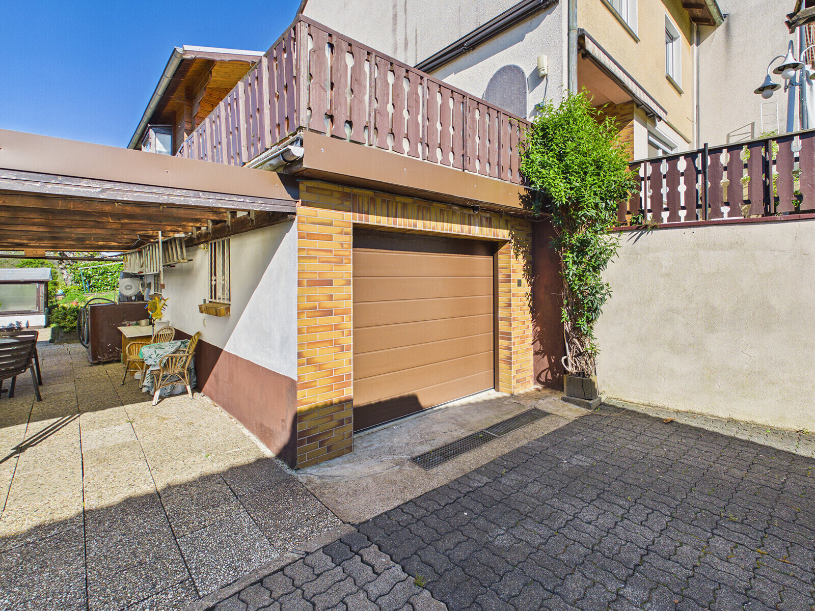 Garage