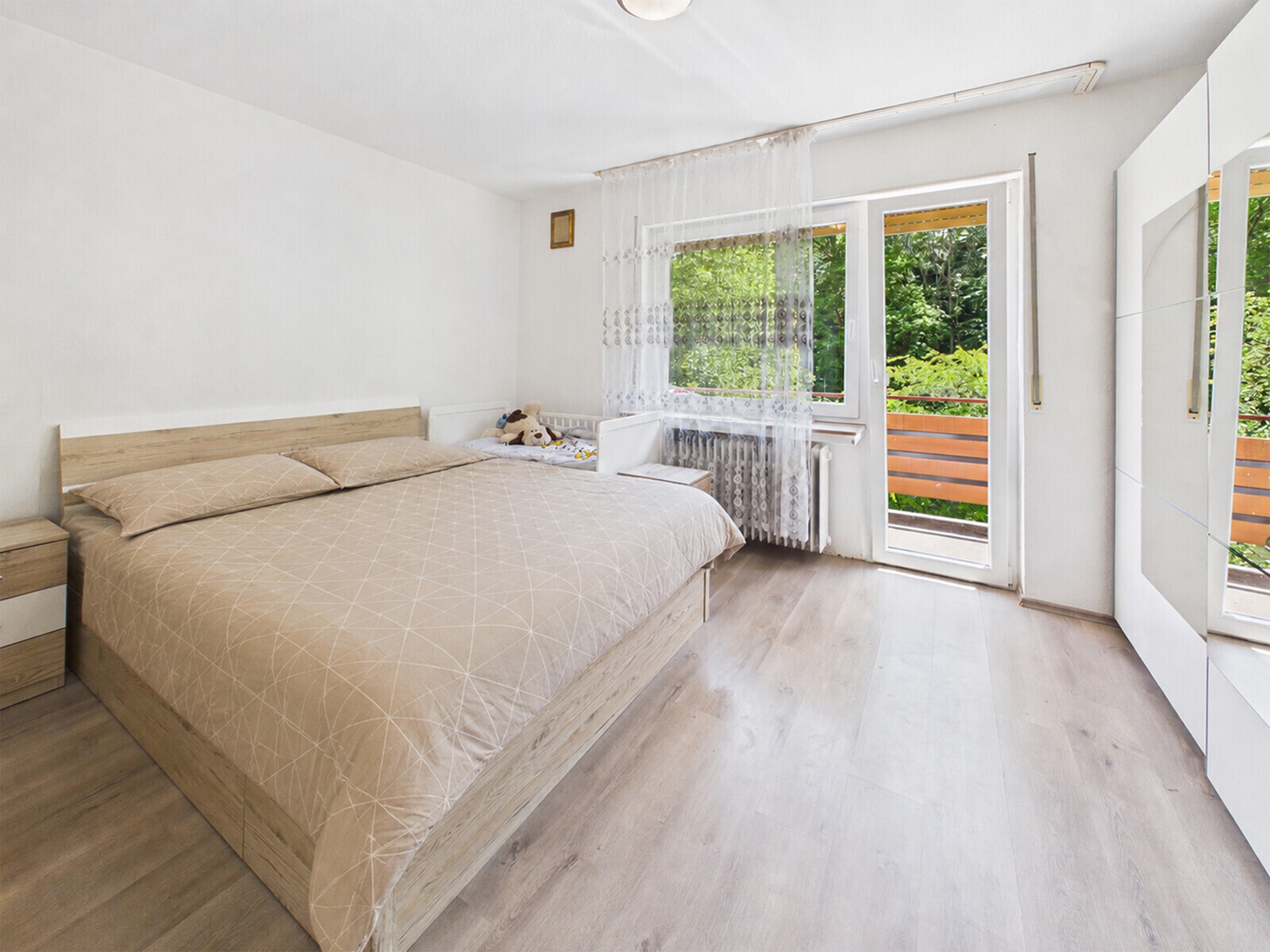Schlafzimmer DG