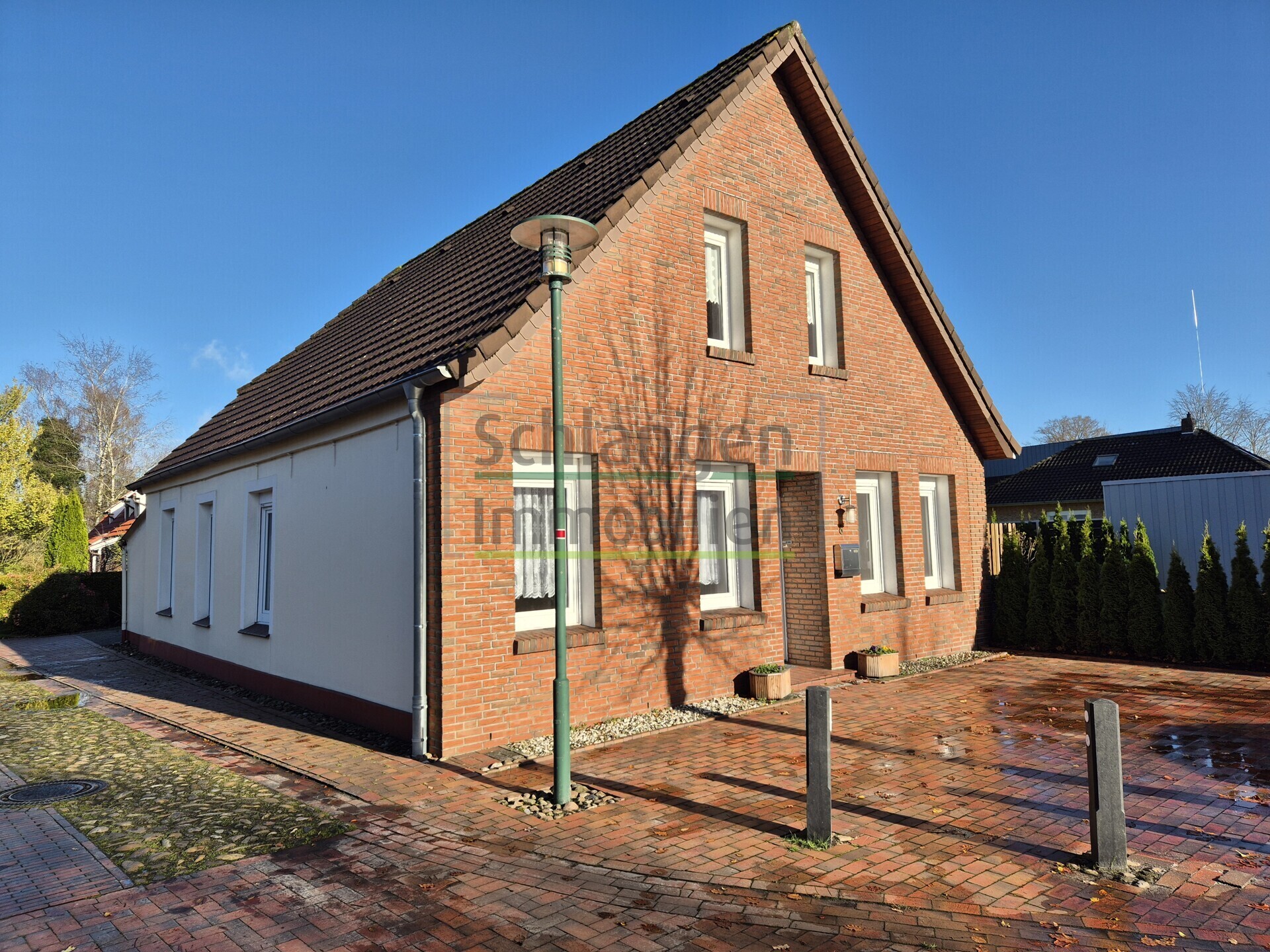 Straßenansicht