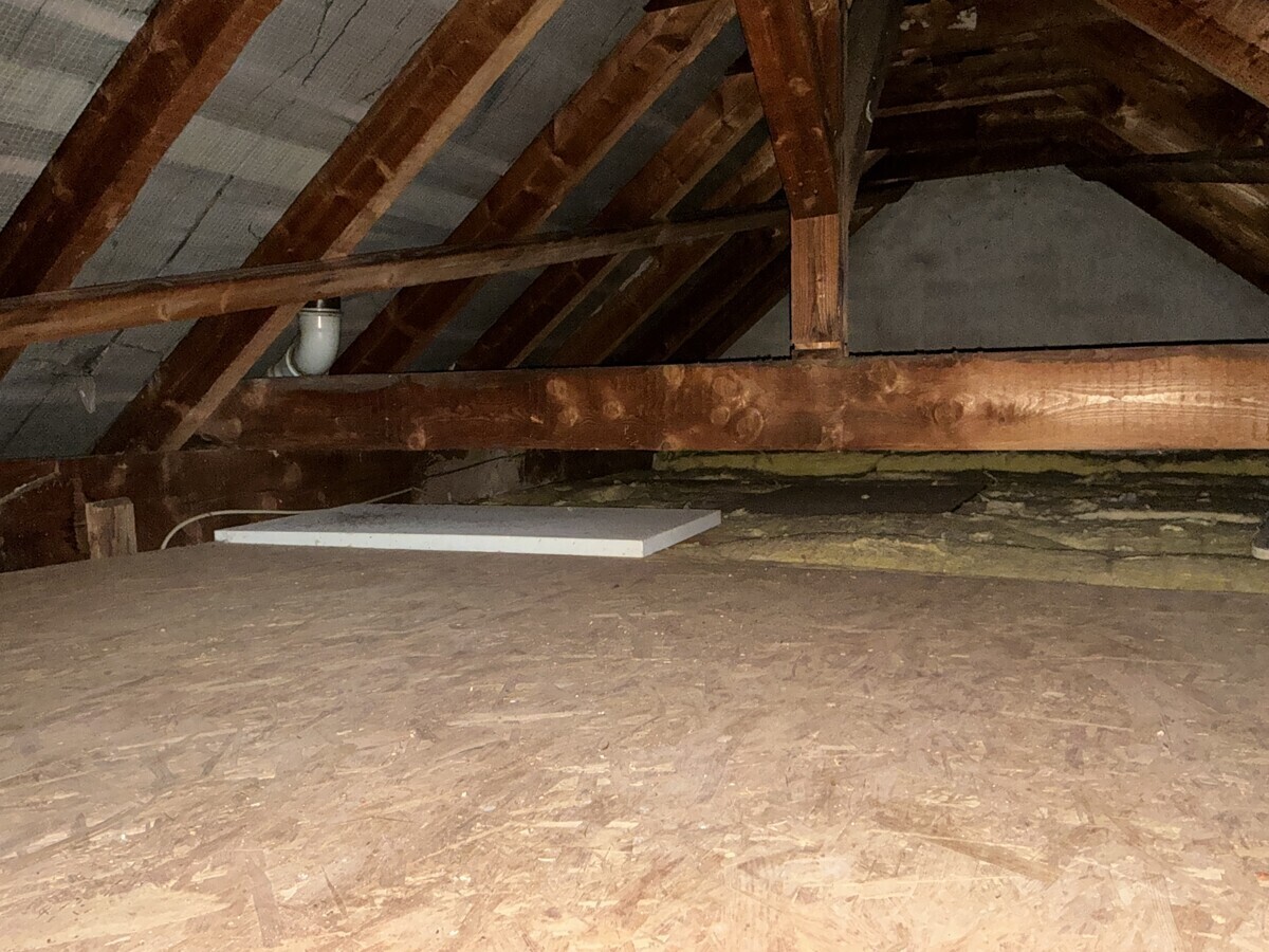 Abstellraum im Sitzboden