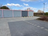 Garagen und Parkplätze