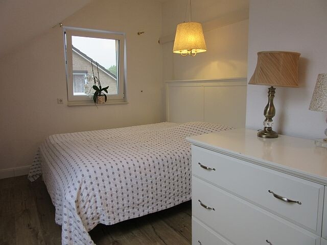 Schlafzimmer 1 DG