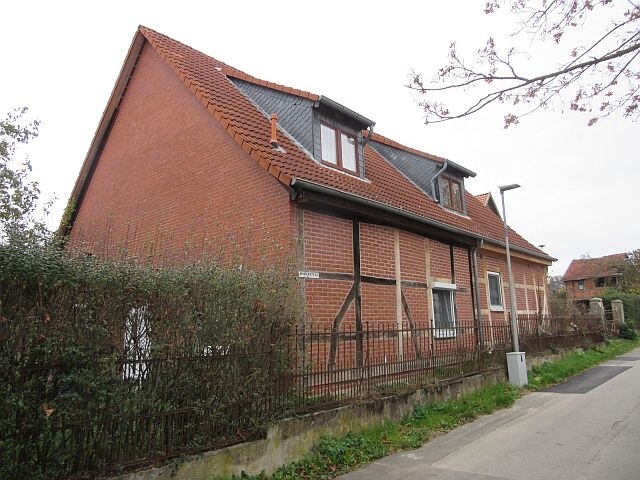 Hausansicht 1, Stemmen