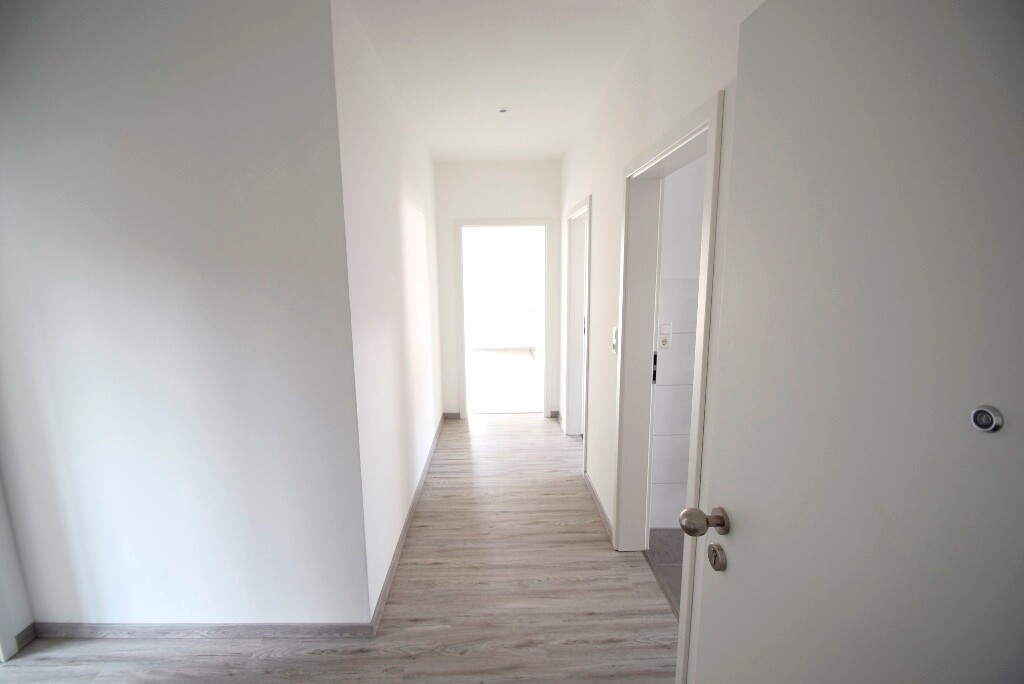 Wohnungseingang mit ausreichend Stellfläche für Garderobe