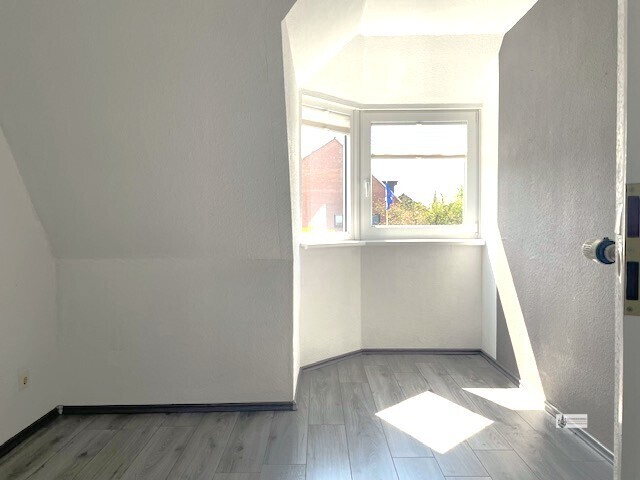 Giebelzimmer links