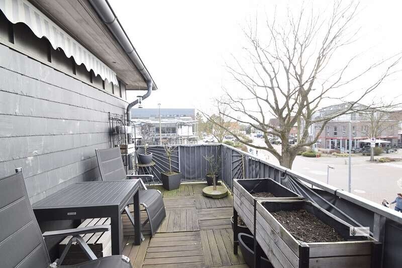 Dachterrasse mit Blick Richtung Sparkasse