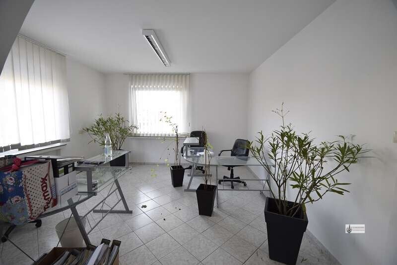 Büro 3 im EG