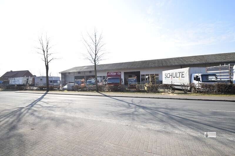 Blick auf die Halle Südostseite