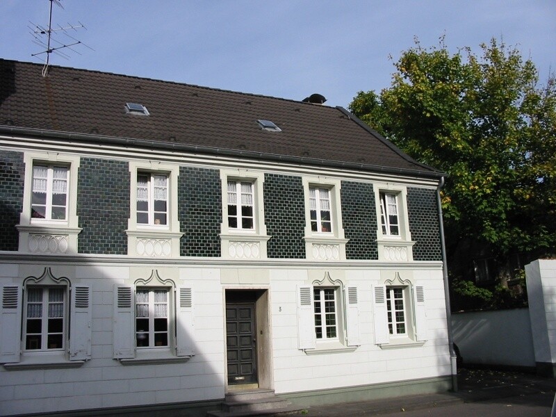 105-0561_IMG