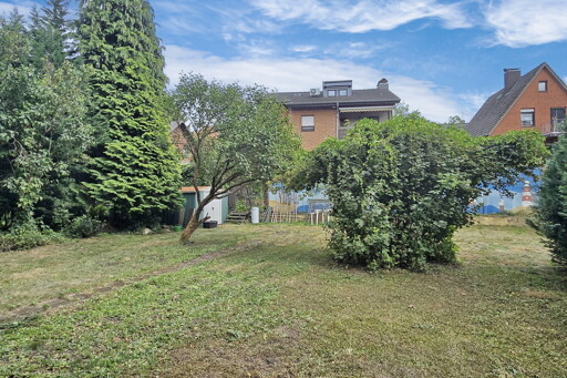 Garten im Sommer