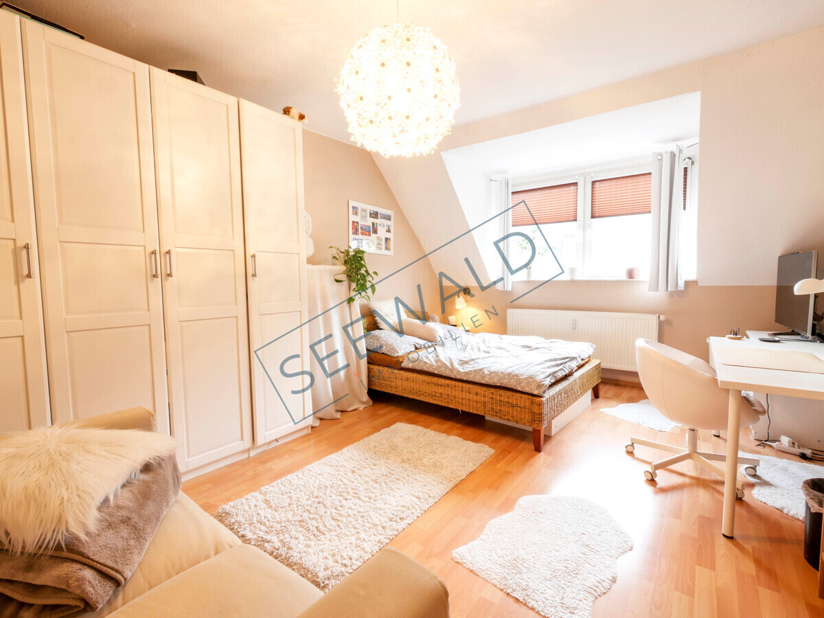 Schlafzimmer 1