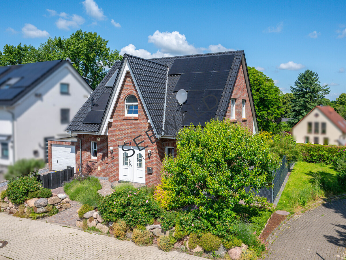 Außenansicht - Straßenseite