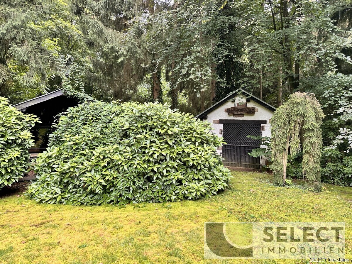 Garten mit Backhaus