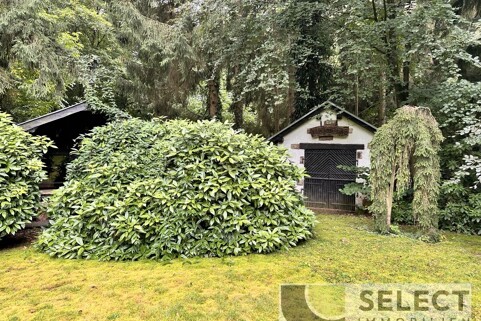 Garten mit Backhaus