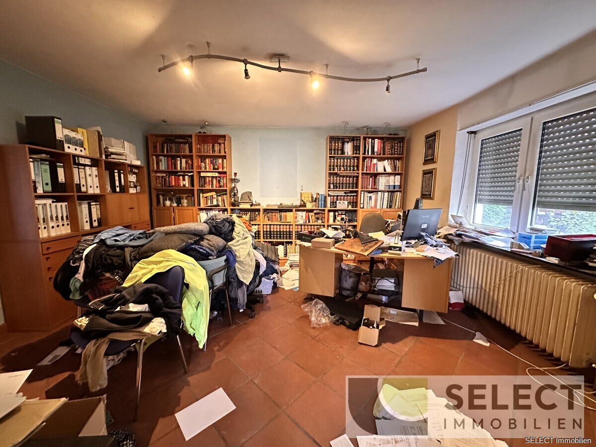 Büro EG