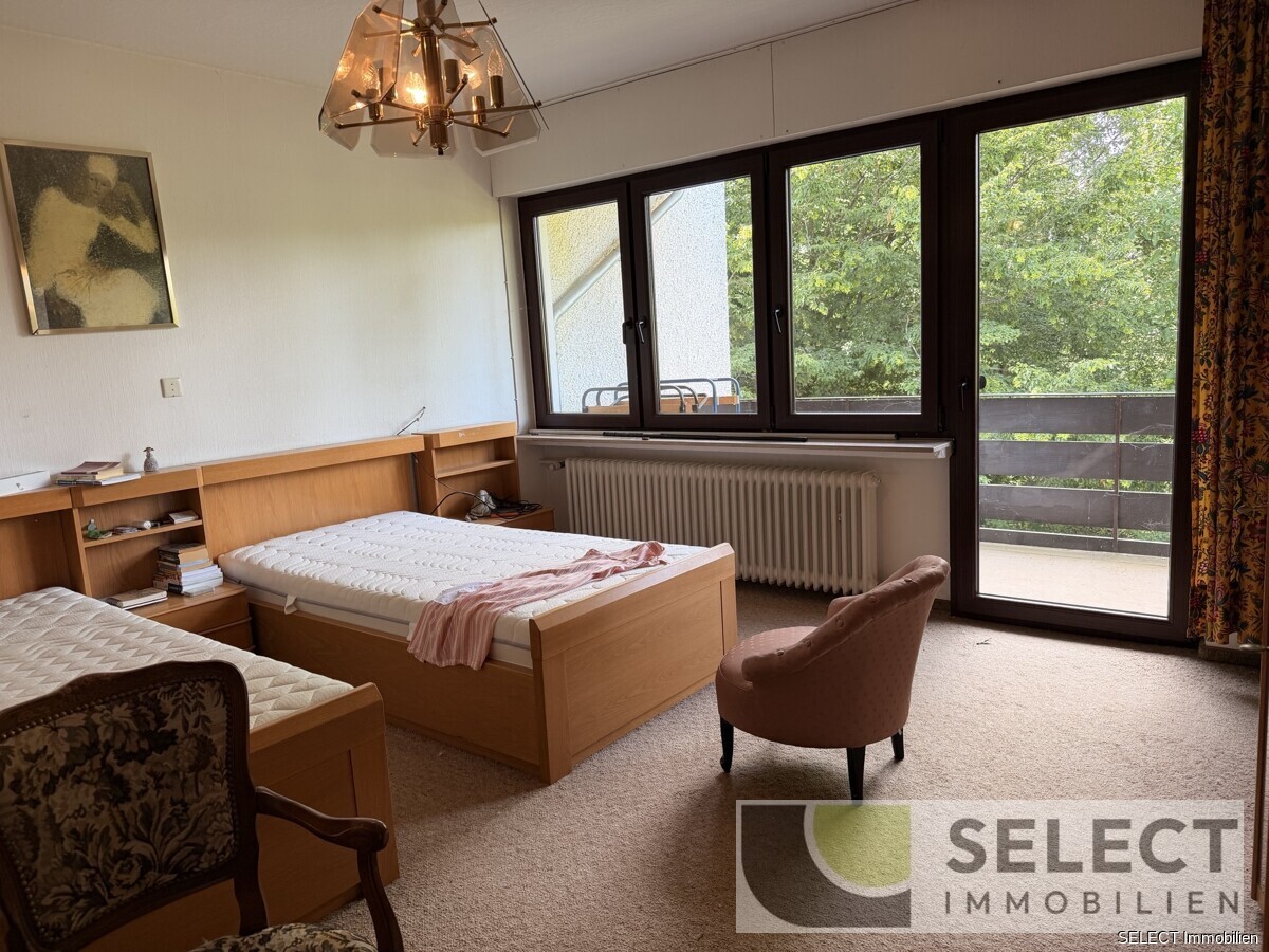 Schlafzimmer OG mit Balkon