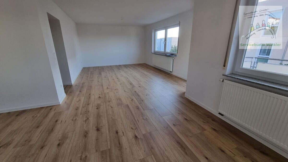 Lichtdurchfluteter Wohn-/Essbereich