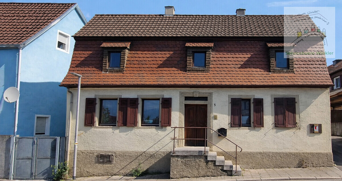Hausansicht Eingangsbereich 