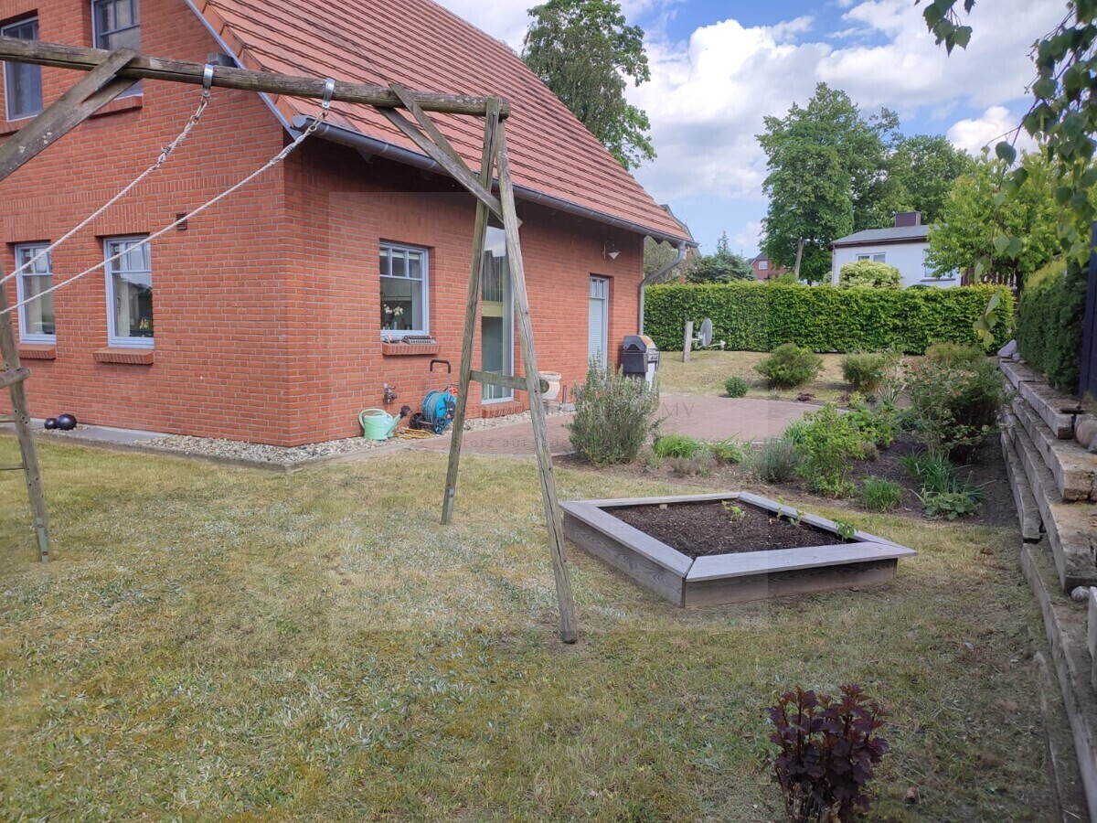 f907c534-6787-4904-8a36-c50c676f4edc