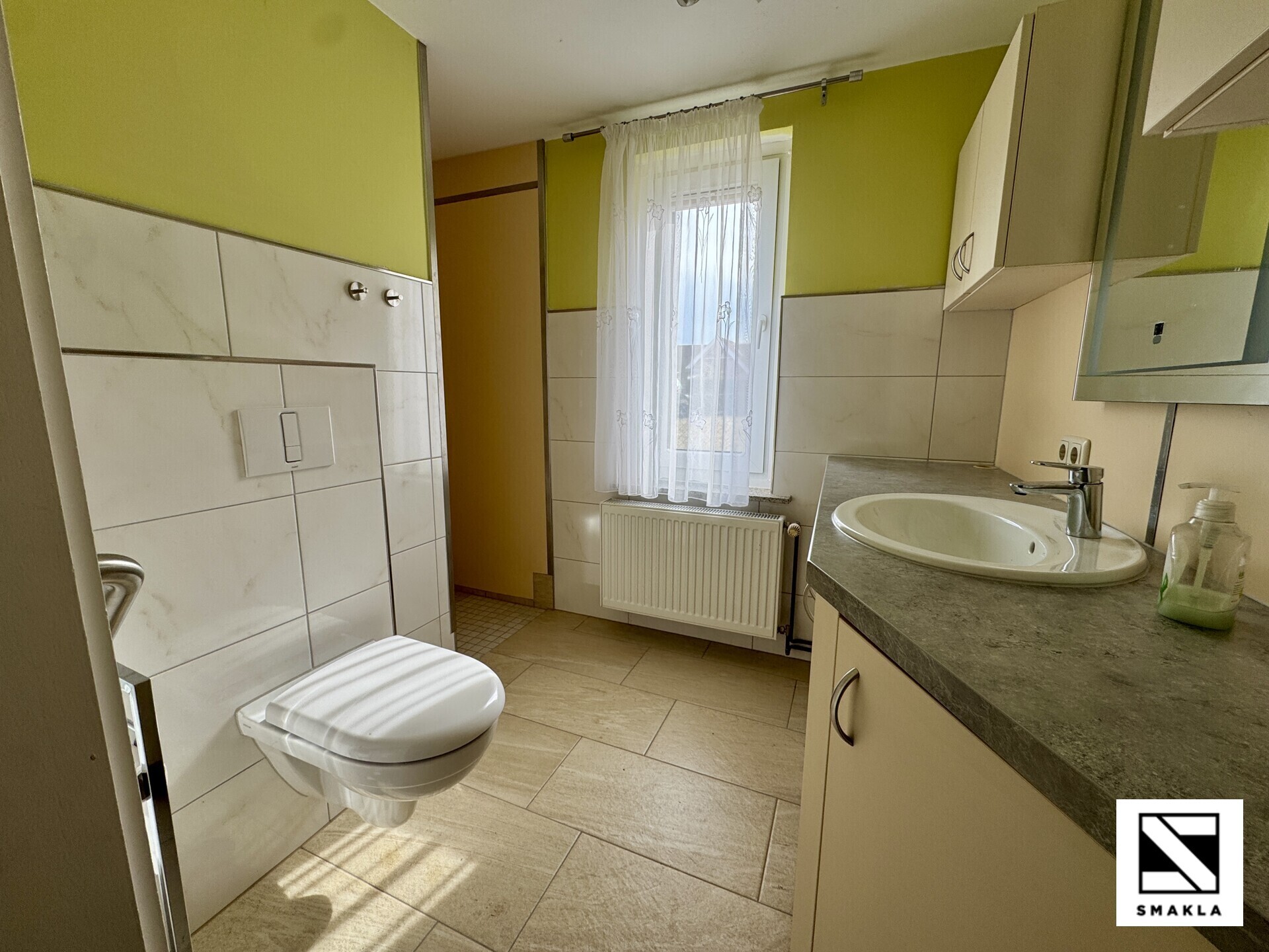 Badezimmer Ansicht 1