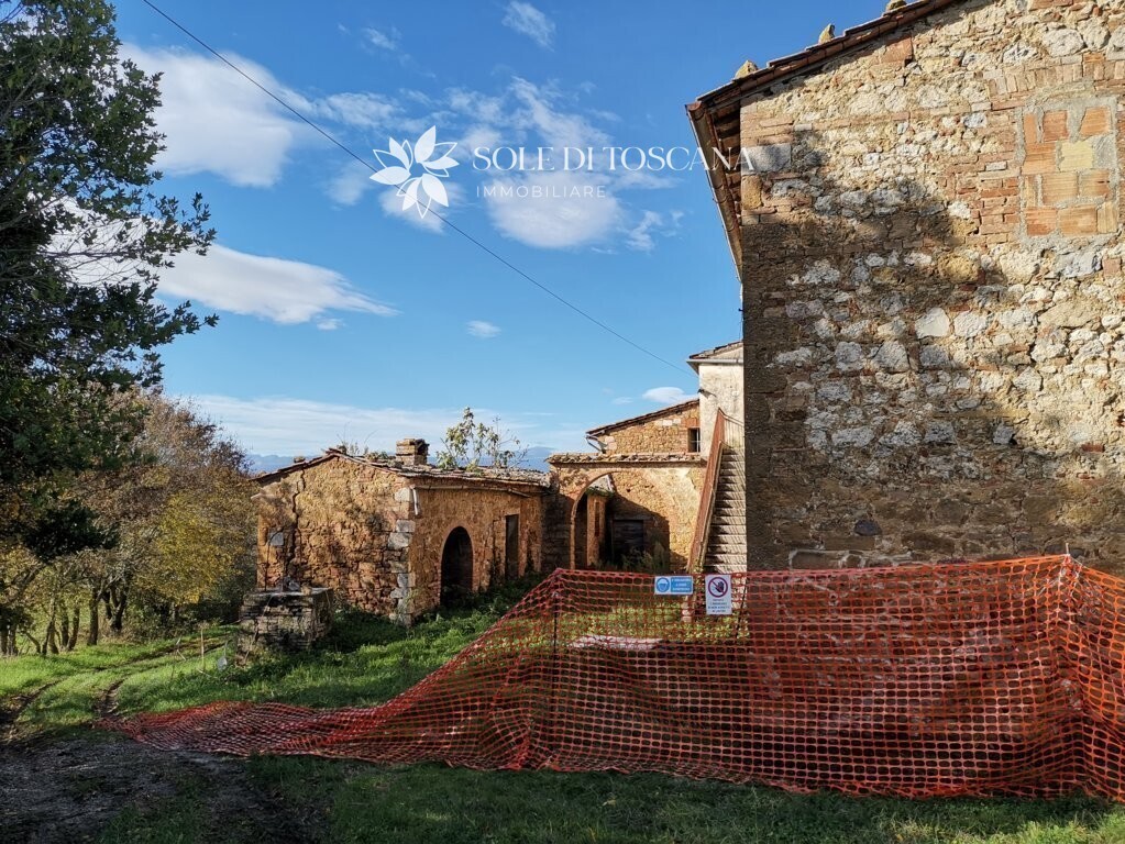 Montefollonico_farmhouse_to_restore_for_sale (10) (FILEminimizer)