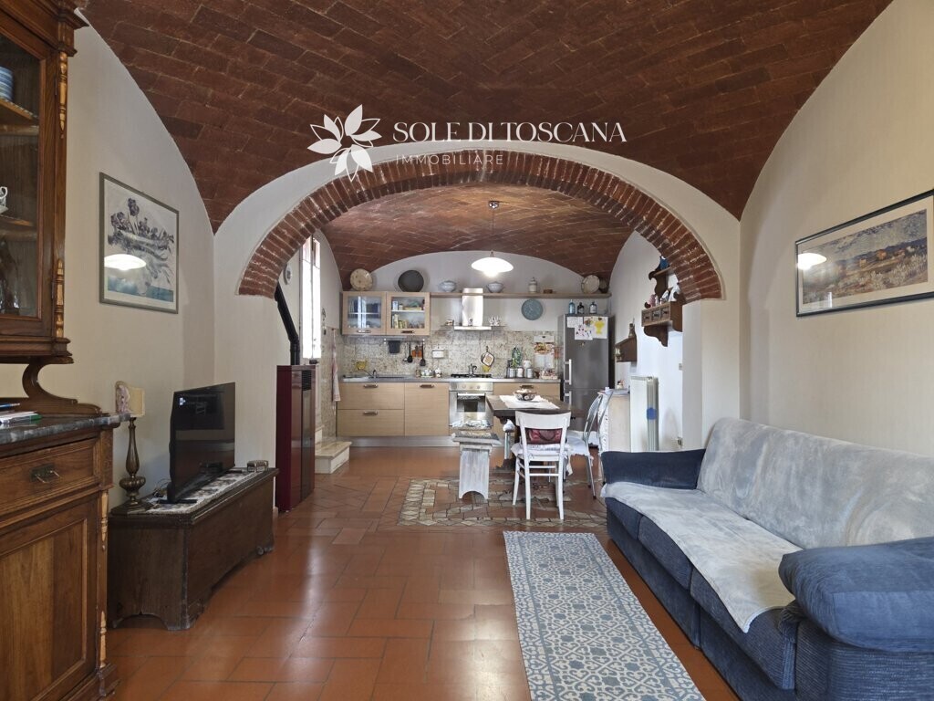 Guazzino_Sinalunga_appartamento_piano _terra_con_garage (2)