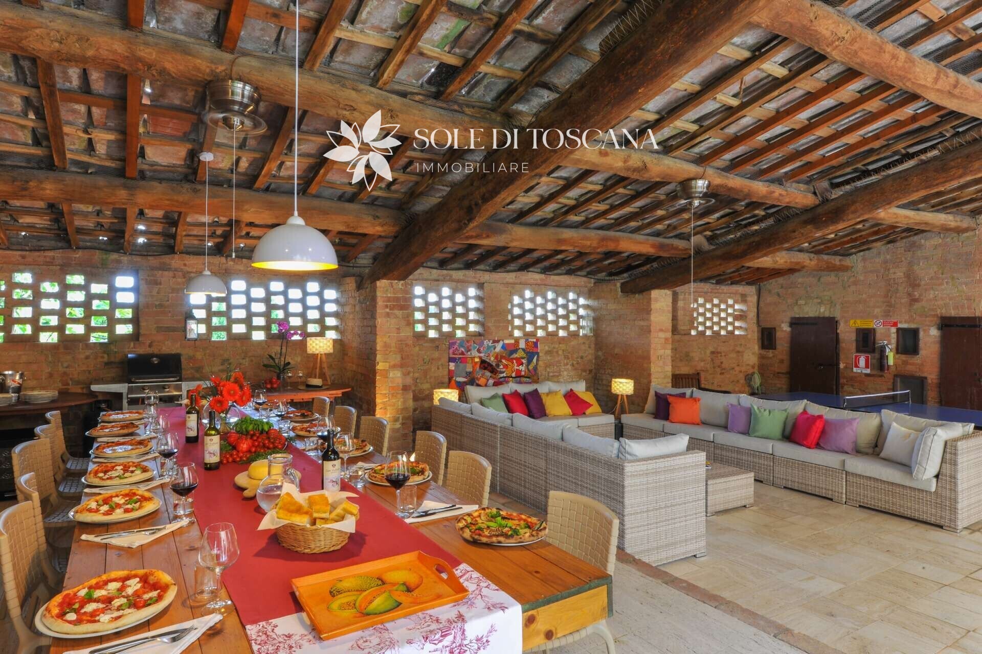 Monteroni_d_Arbia_farmhouse_with_pool_for_sale (8)