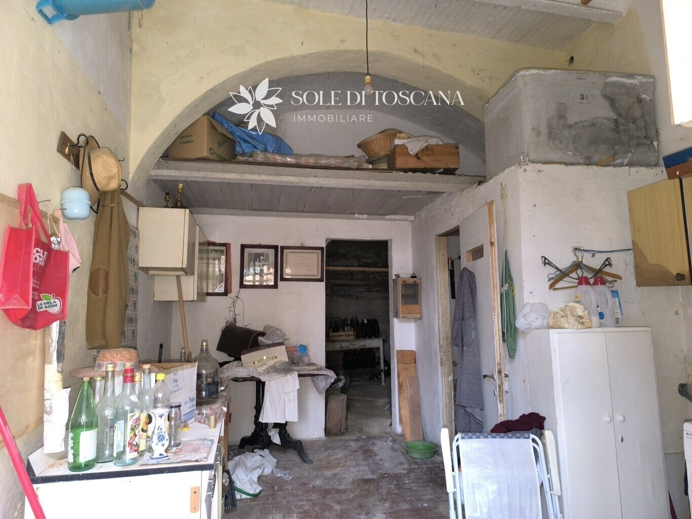 Montisi_terraced_house_with_2_balconies_for_sale (3)