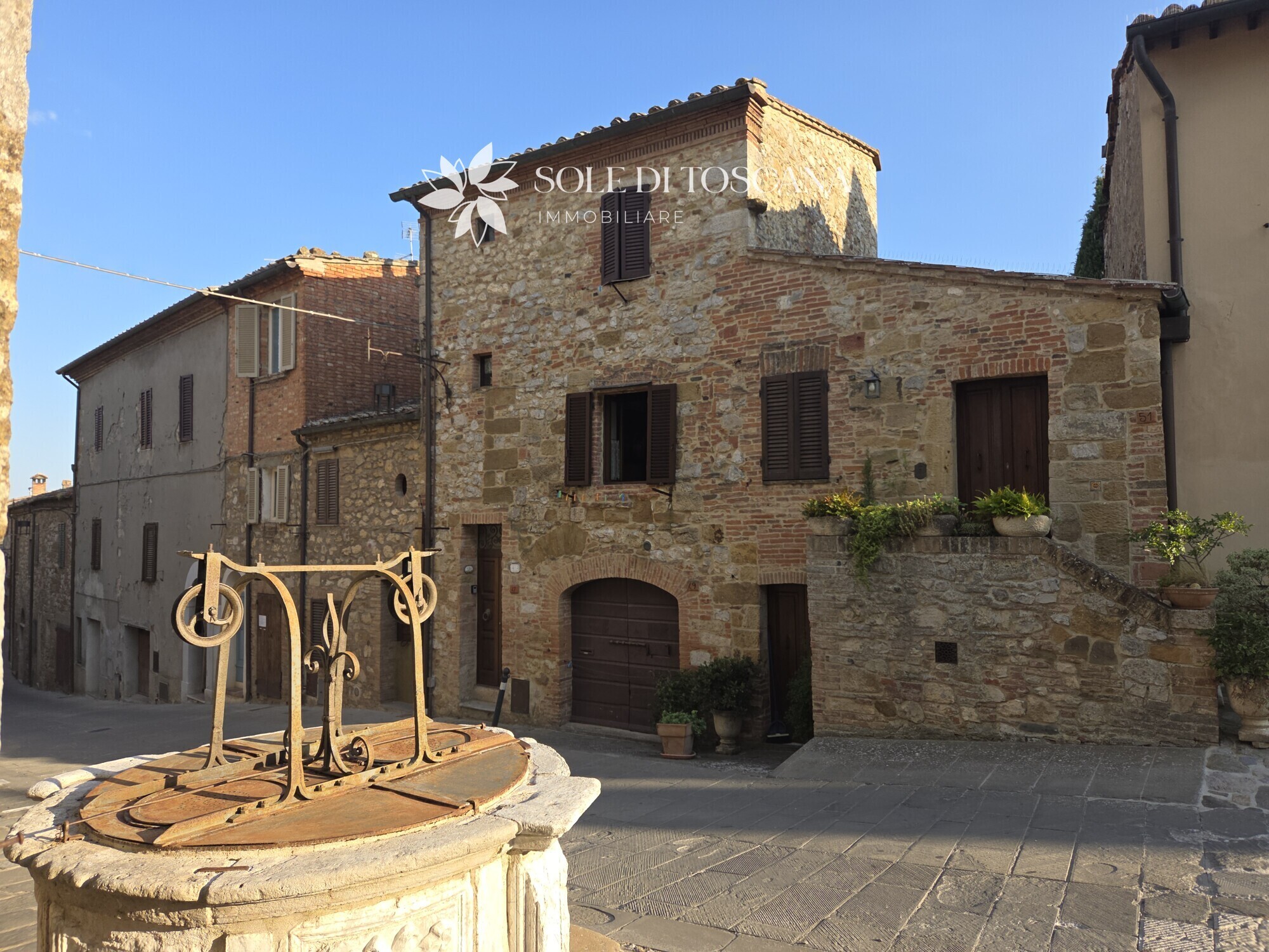 Montefollonico_townhouse_for_sale (4)