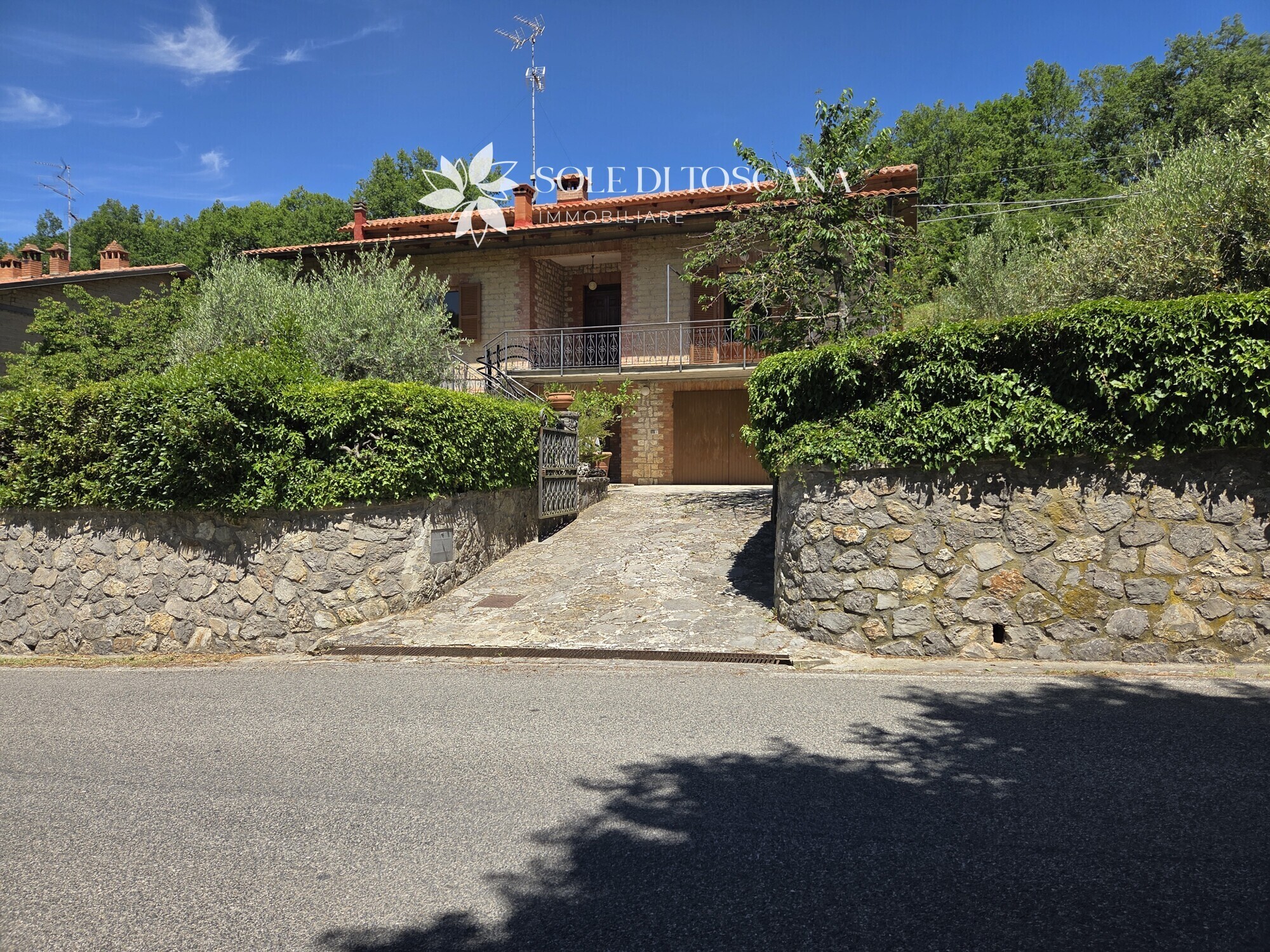 Villa_For_Sale_In_Petroio (34)